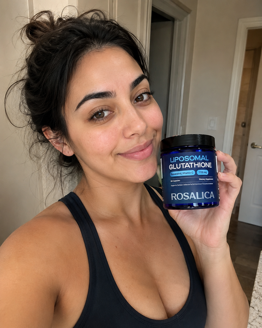 Rosalica customer holding the product