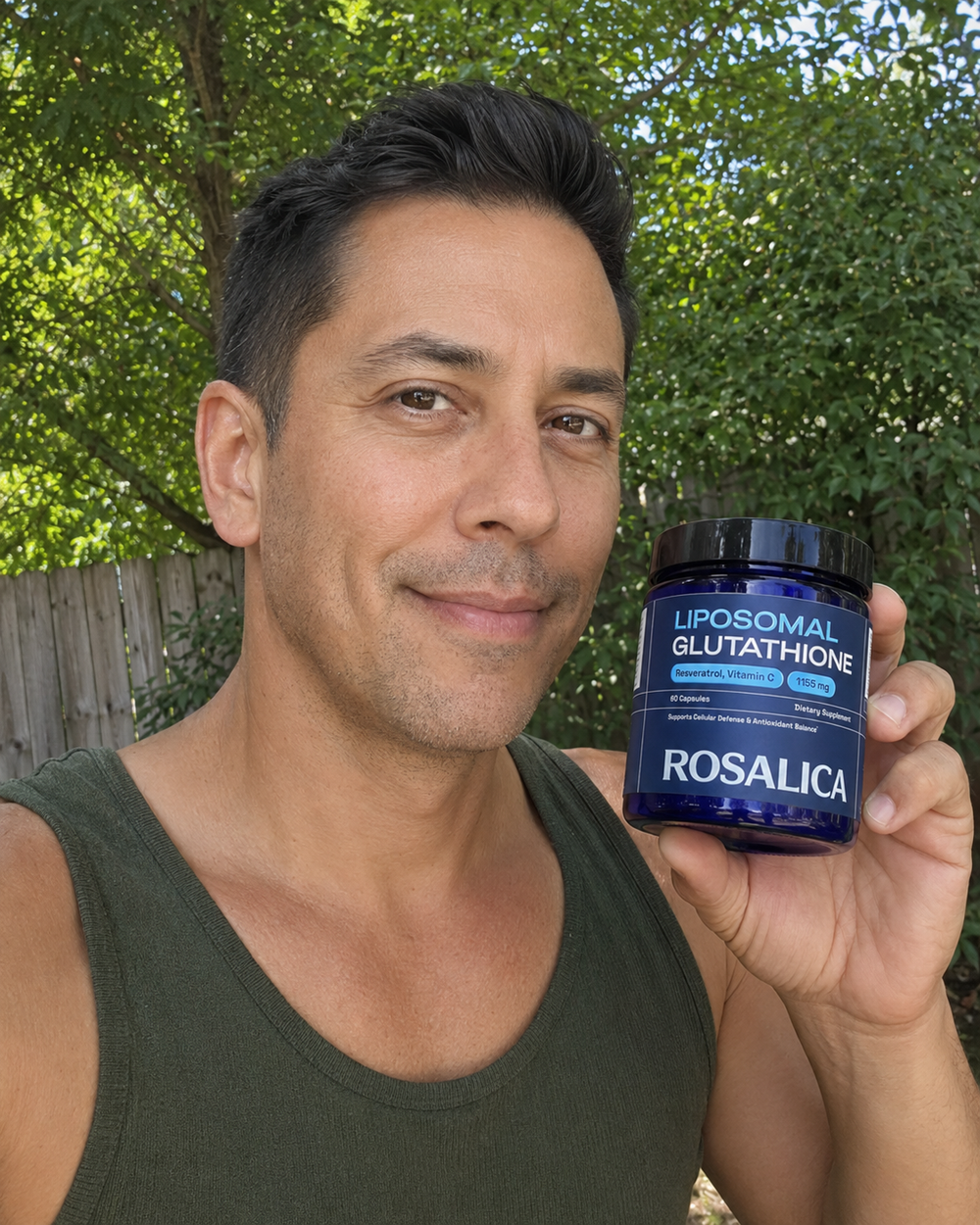Rosalica customer holding the product